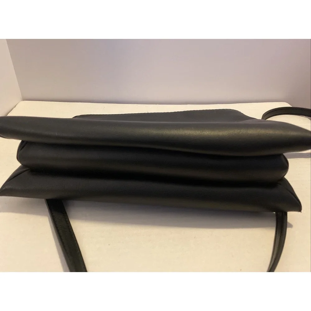 Simply Vera Wang Adrienne Top Zip Black Chain Strap Crossbody Bag